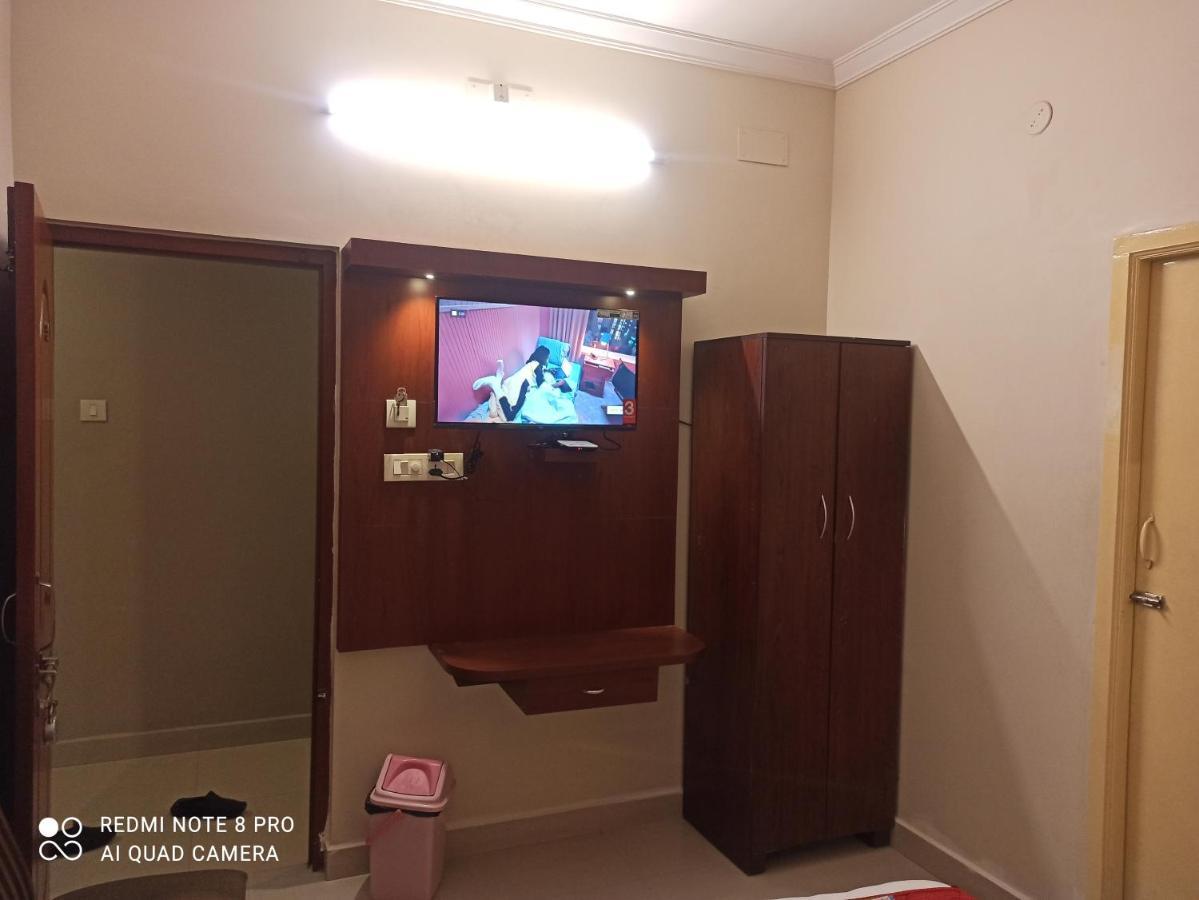 Hotel I-Way Residency Perungudi Ченай Екстериор снимка